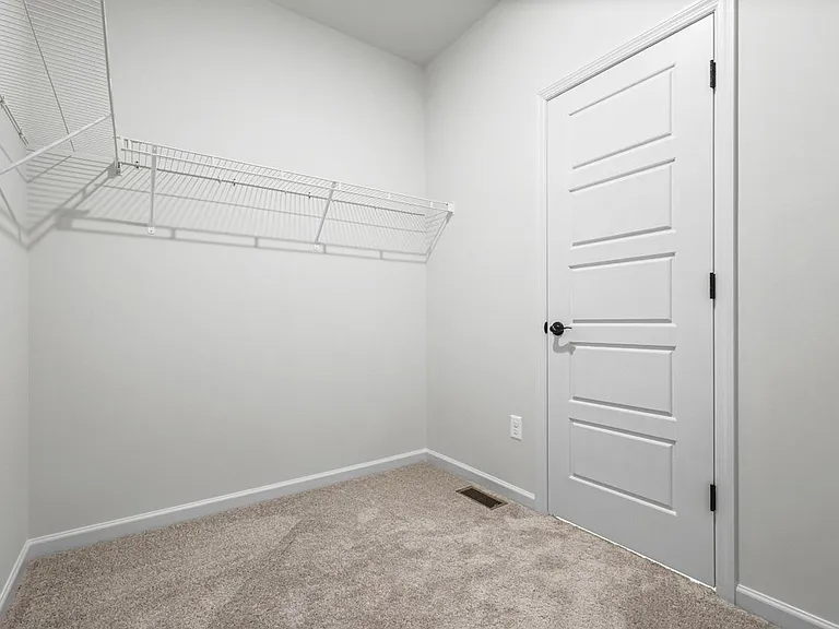 538 Ryehill Dr — Photo 32