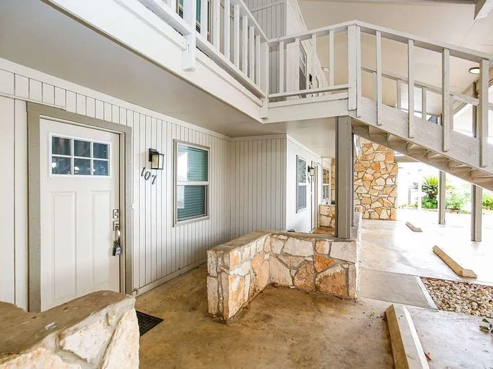 104 Cove E #107