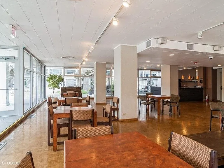 4250 N Marine Dr #1203 — Photo 17