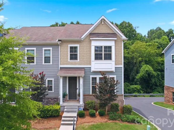 9524 Ainslie Downs St, Charlotte, NC 28273