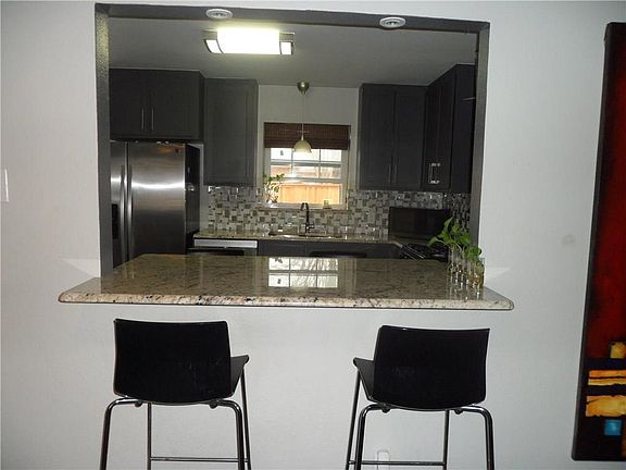 4th image of 2607 San Paula Ave