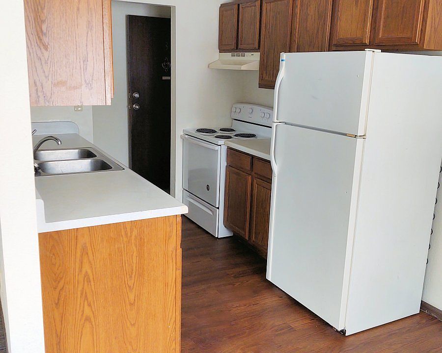 1st image of 504 9th St #18018573