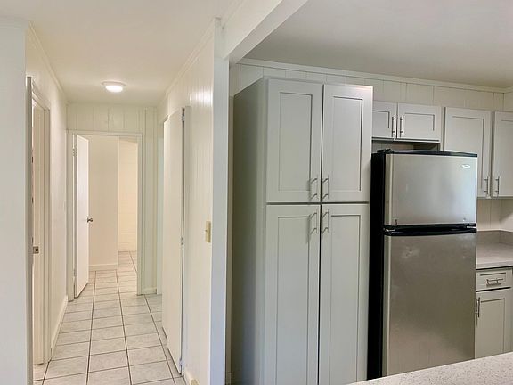 Hallway to Bedrooms and Bathroom