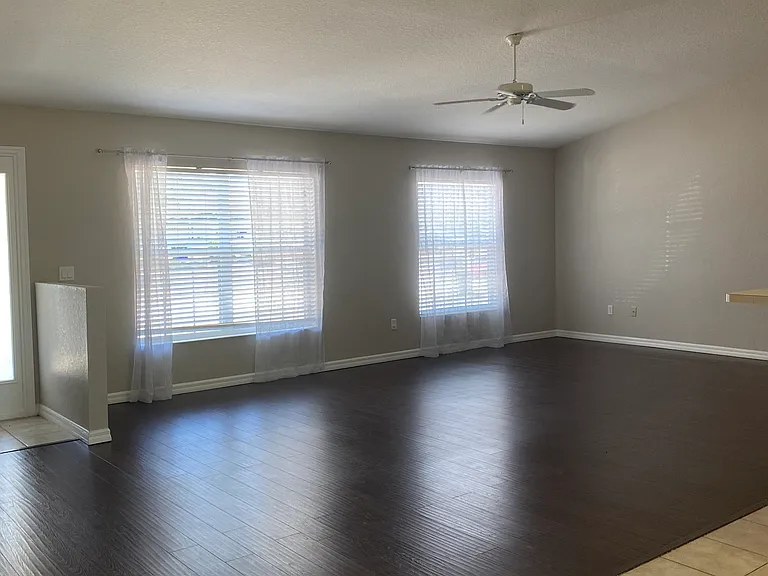 4492 Adelaide Ave — Photo 1