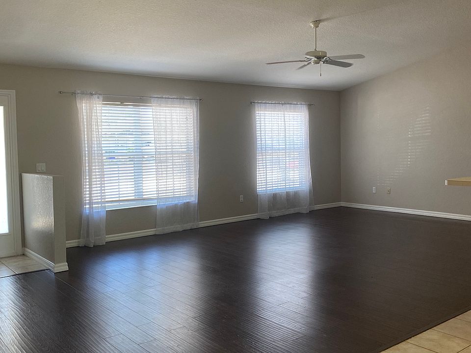 1st image of 4492 Adelaide Ave