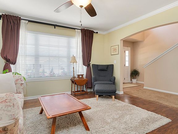 4th image of 12631 New York St