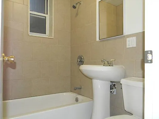 Rented by Realty Nerd | media 15