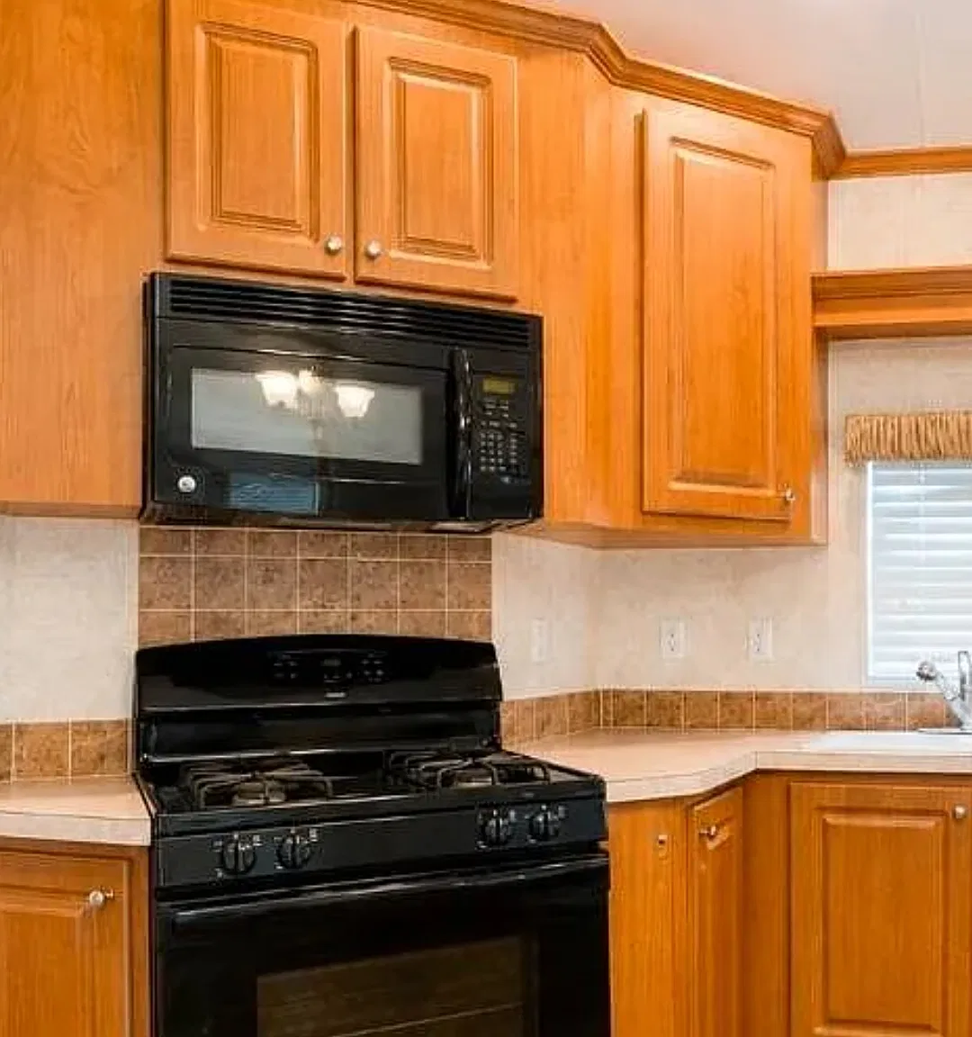 1 bed, 420 sqft, $1,300 — Photo 1