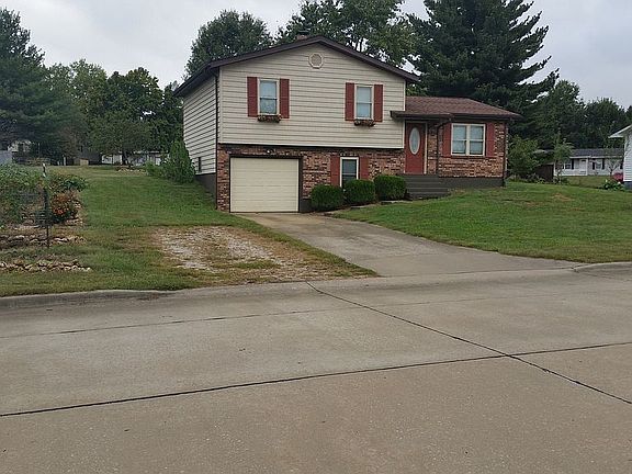 2nd image of 606 Lincoln Ct