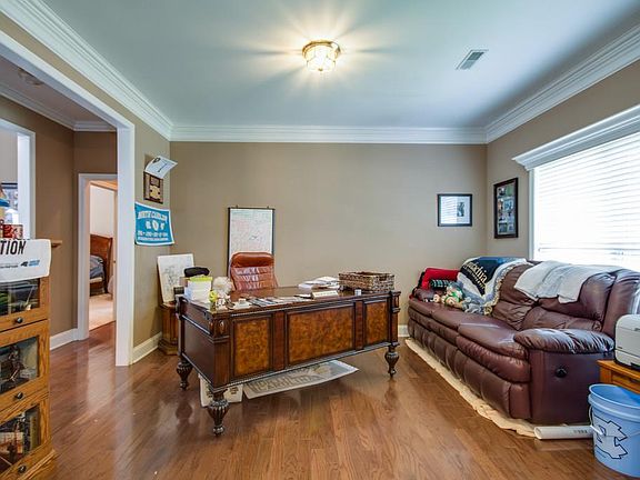 5th image of 2314 Chasteen Ct