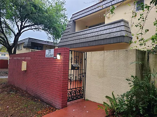 8633 SW 137th Ave #8633 Photo 1
