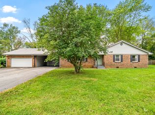 101 Country Club Ln, Hopkinsville, KY 42240