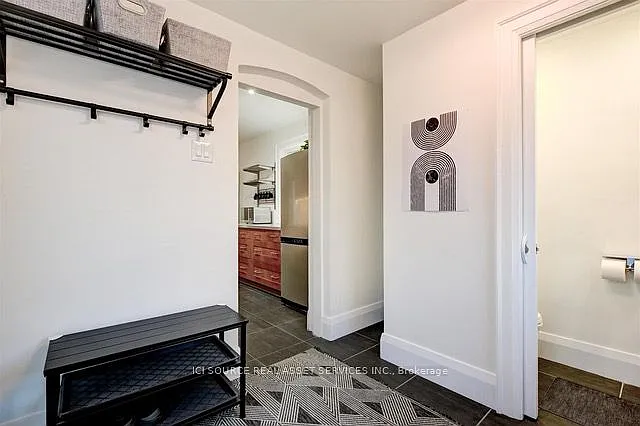 176 Pendrith St — Photo 6