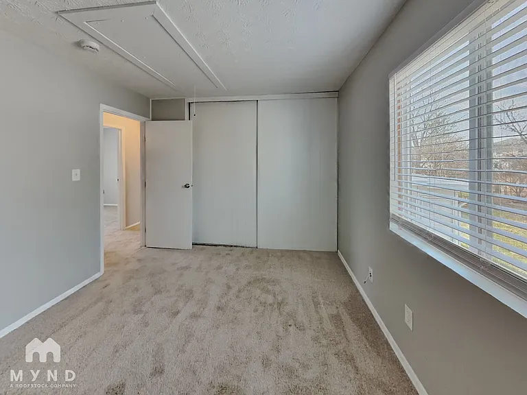 1349 Westshire Rd — Photo 9
