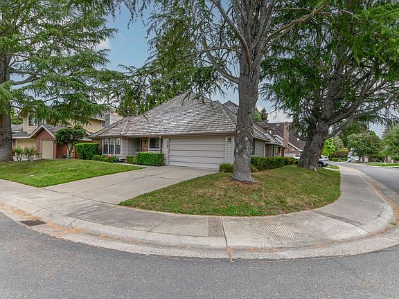 3rd image of 7733 Rio Barco Way