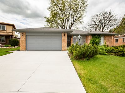 4154 Glenbrook Ct, Sterling Heights, MI, 48310