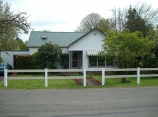 116 Elkay Dr, Eugene, OR 97404