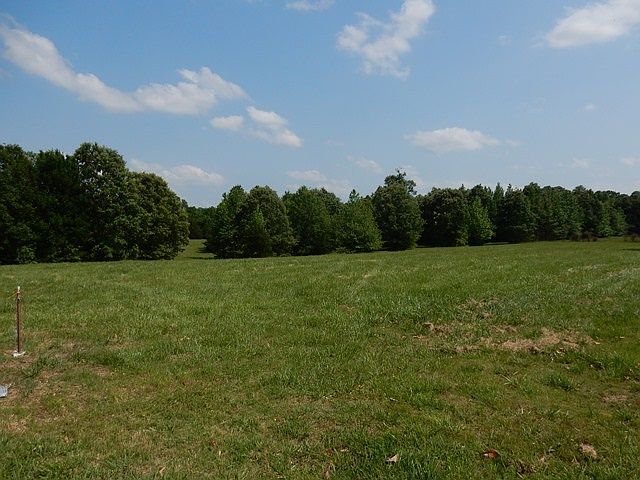 2nd image of 110 Canterbury Ln