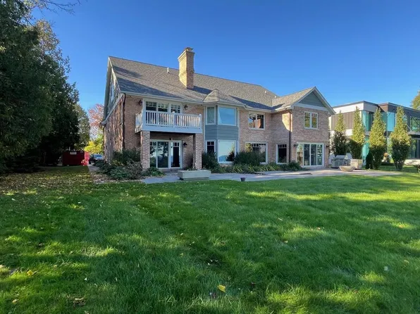 6942 N Barnett LANE, Fox Point, WI 53217