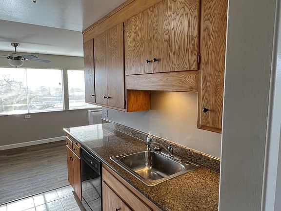 5th image of 555 Oakland Ave #Penthouse
