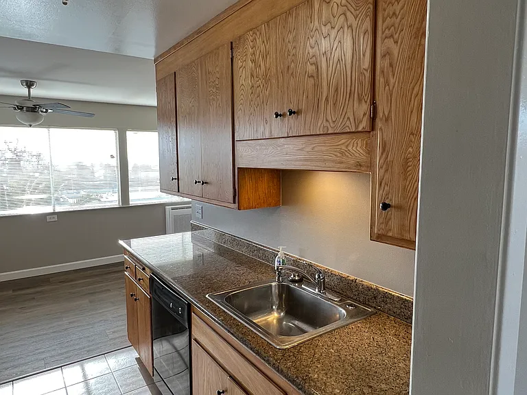 555 Oakland Ave #PENTHOUSE — Photo 5