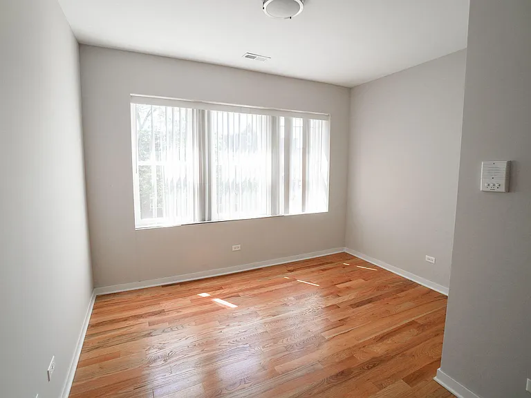 2448 E 77th St #1 — Photo 3