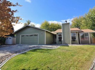 4824 W Robin Ct, West Richland, WA 99353