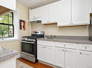 12 Field End Lane #2L, Eastchester, NY 10709