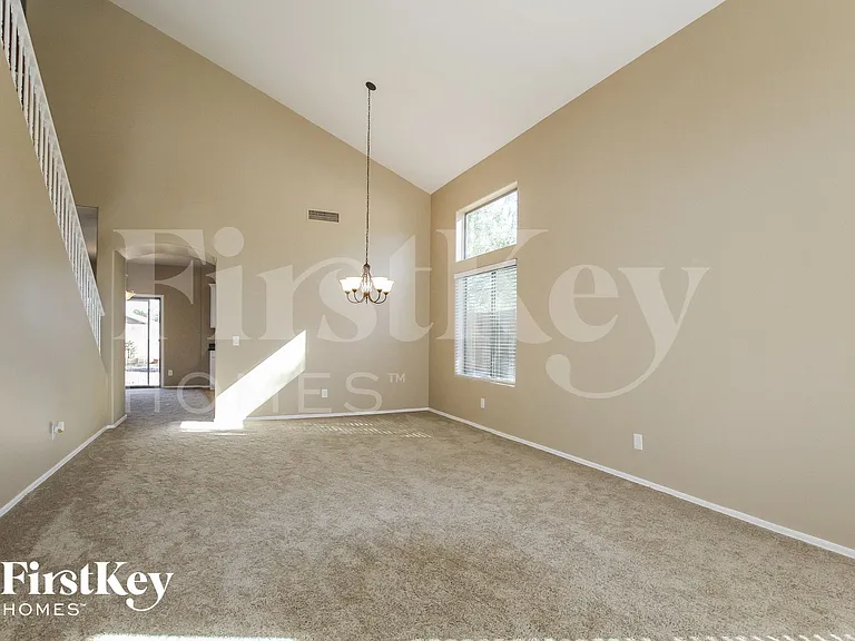 16621 N 171st Dr — Photo 2