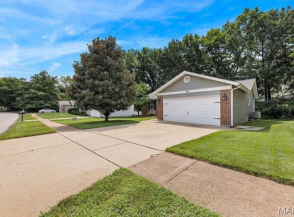 3rd image of 514 Great Hill Dr