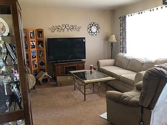 4th image of 482 Orchard Ave