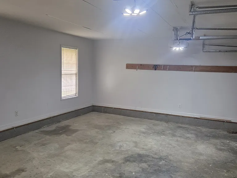 172 Kingston Dr — Photo 19