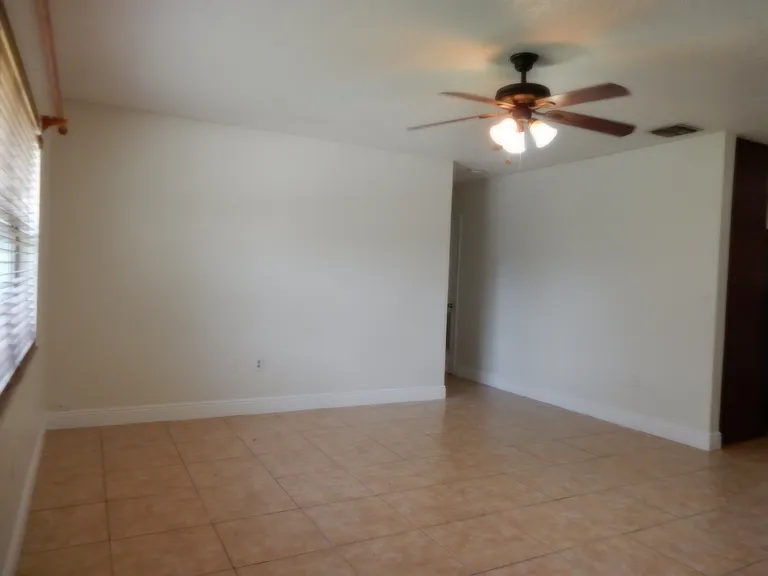 3719 Pembrook Dr — Photo 22