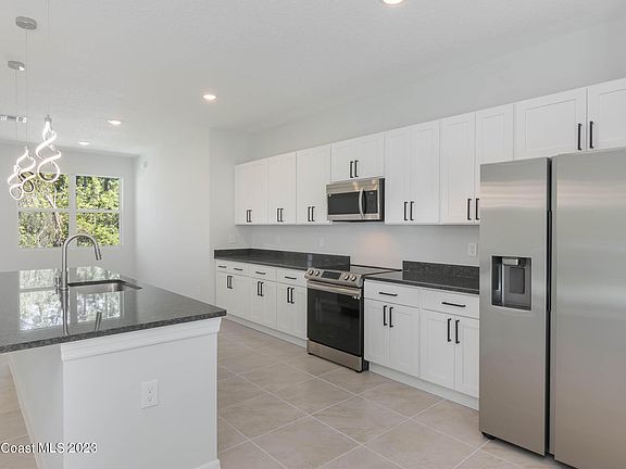 5th image of 1808 Pirate Ave SE