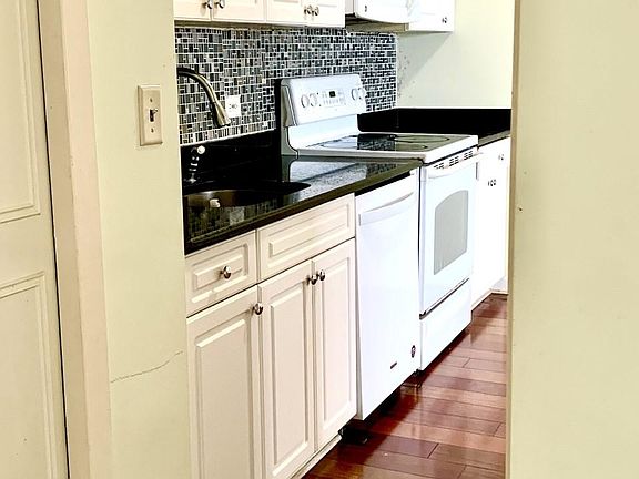 3rd image of 4250 N Marine Dr APT 2828
