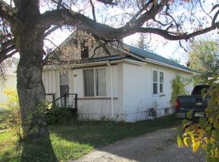 524 S 3rd Ave W, Malta, MT 59538