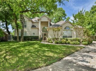 5800 Forest Bend Pl, Fort Worth, TX 76112