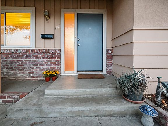 3rd image of 1101 W Laurel Avenue