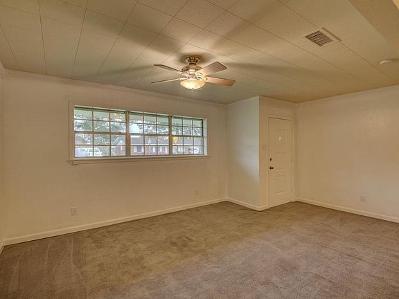 5th image of 109 Crawford St