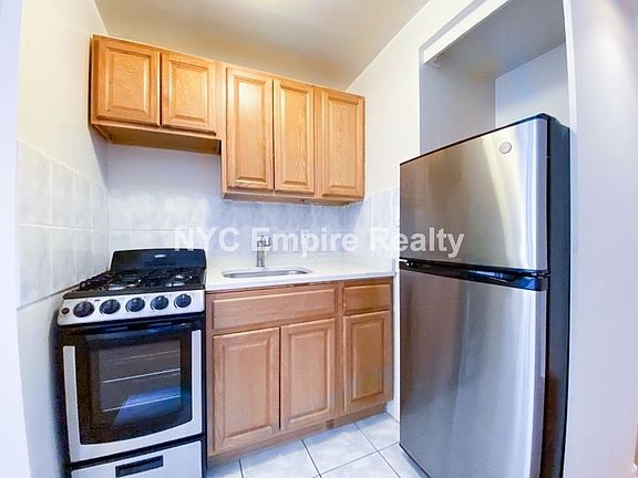 3rd image of 710 2nd Ave #15C