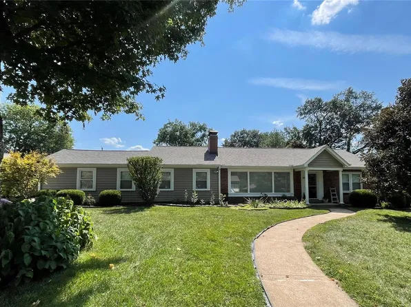 35 Tealwood Dr, Saint Louis, MO 63141