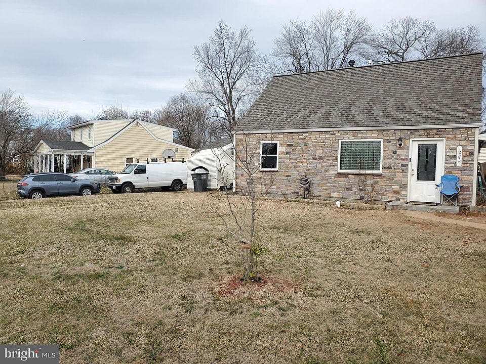 1st image of 232 Cabbel Dr