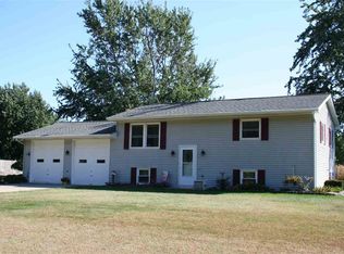 110 W 400 N, Howe, IN 46746
