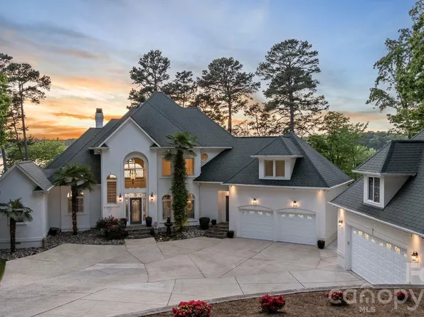 144 Mariner Pointe Ln, Mooresville, NC 28117