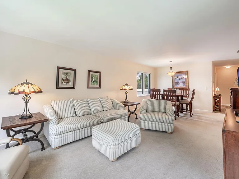 241 Palm River Blvd #C202 — Photo 11