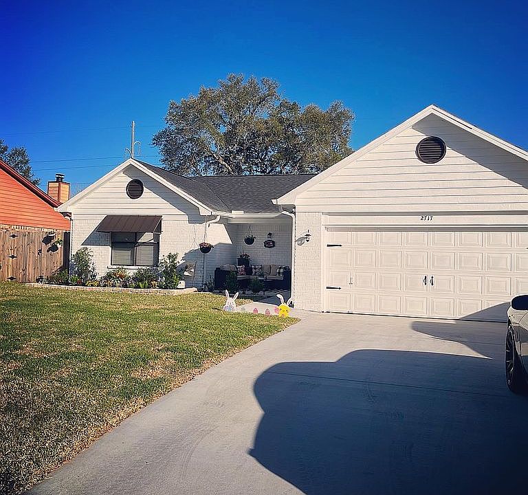 1st image of 2717 Summertree Ln