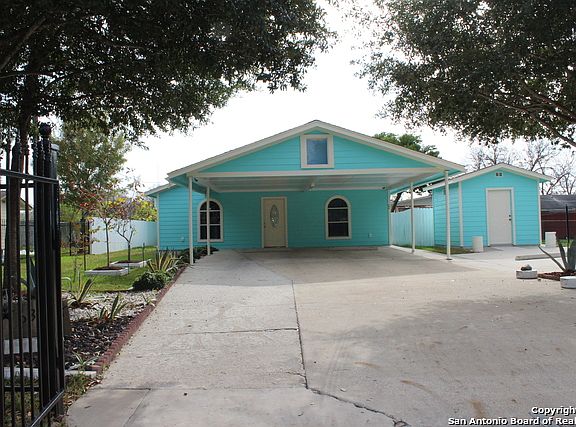 2nd image of 634 Aaron Pl