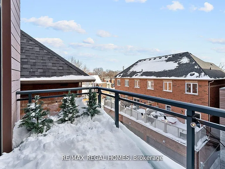 1238 Dundas St E #Townhouse 110 — Photo 34