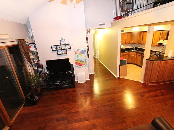 2nd image of 516 Aspen Dr