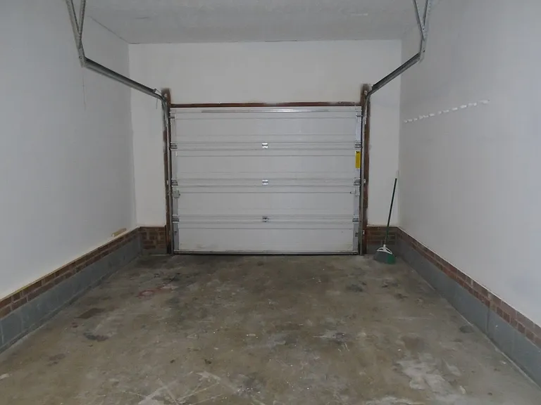 6827 Kizer Dr — Photo 16